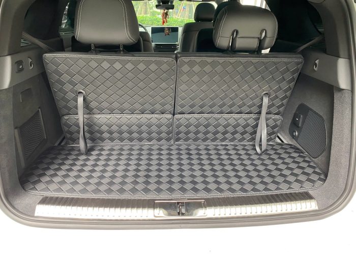 tham-lot-cop-o-to-cho-xe-vinfast-vf9-tai-panda-auto