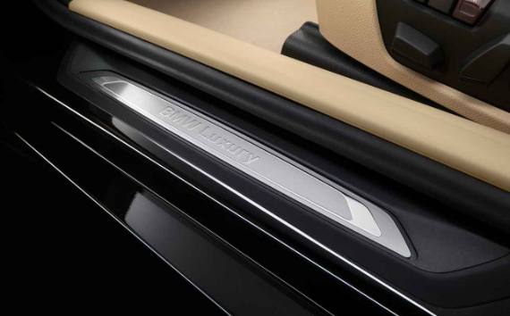 nep-buoc-chan-cho-xe-o-to-tai-panda-auto