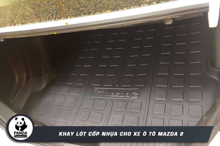 Khay-lot-cop-nhua-cho-xe-oto-MAZDA-2-tai-panda-auto