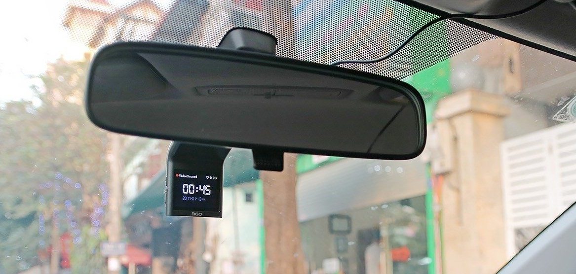 Camera-hanh-trinh-xiaomi-G300-tai-panda-auto