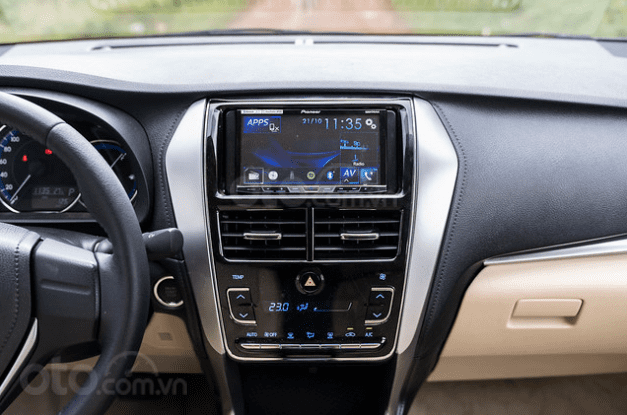 man-hinh-xe-o-to-Vios 