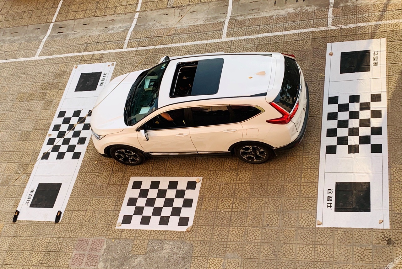 lap-camera-360-o-to-tai-Panda-auto-de-cam-nhan-chat-luong-cua-san-pham 