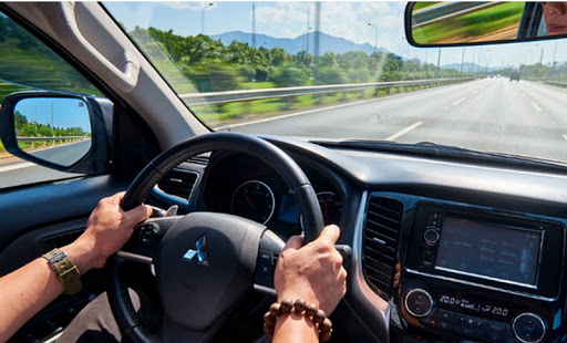 kinh-nghiem-bao-quan-phim-cach-nhiet-o-to-khi-moi-dan-xong