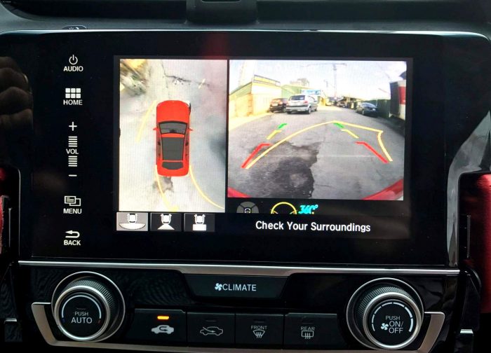 hinh-anh-camera-360-o-to-Mini-Cooper-ghi-lai-khi-vao-goc-cua