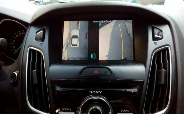 Camera-360-o-to-cho-xe-ford-Focus