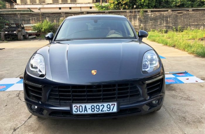 lap-dat-camera-360-o-to-cho-xe-Porsche