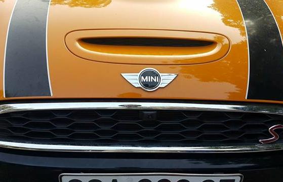 Camera-360-o-to-mini-cooper-s-lap-phia-truoc-xe