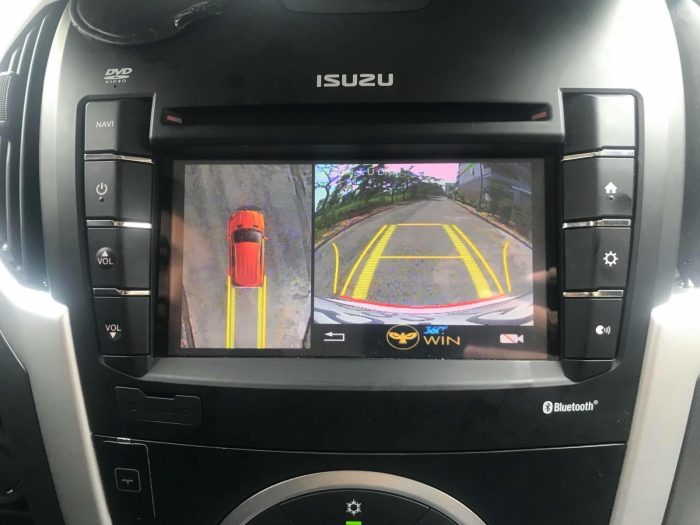 Camera-360-o-to-cho-xe-Isuzu-Mu-X