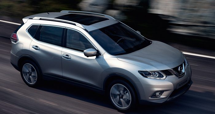 hinh-anh-dan-phim-cach-nhiet-cho-xe-nissan