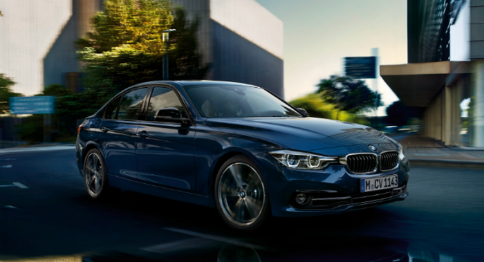 hinh-anh-xe-BMW-320i-da-duoc-dan-phim-cach-nhiet-o-to