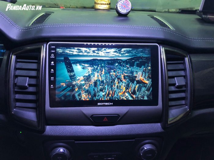 man-hinh-o-to-gotech-cho-xe-ford-everest-20192020
