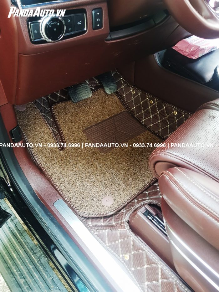 tham-lot-san-xe=o-to-lincoln-ghe-lai