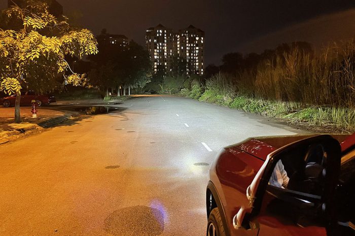 Ánh sáng Pha Bi Laser Aozoom Light z22 Pro