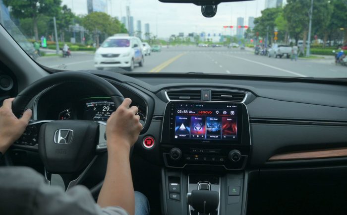 Thực tế màn hình Vietmap Lenovo D1 Pro lắp trên xe