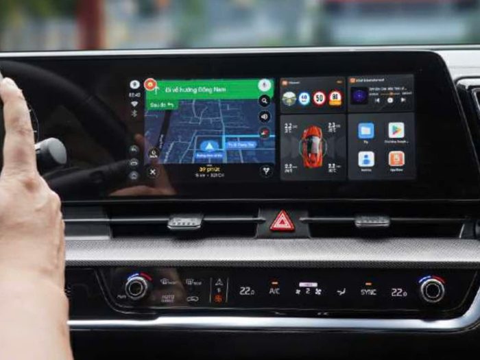 Android box ô tô ICAR Elliview D5 Plus hỗ trợ chỉ đương thông minh